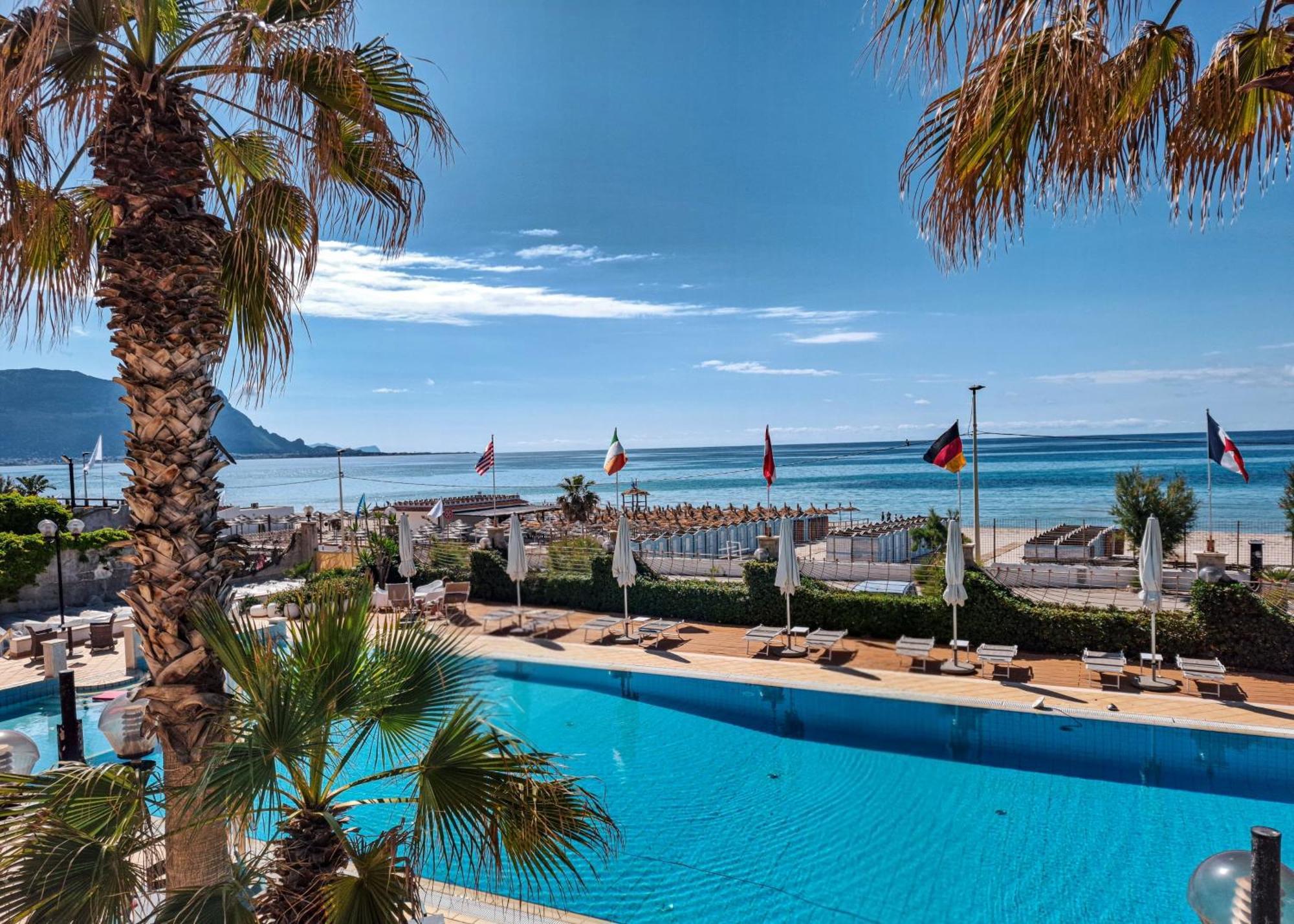 איסולה דלה פמינה Hotel Sirenetta מראה חיצוני תמונה