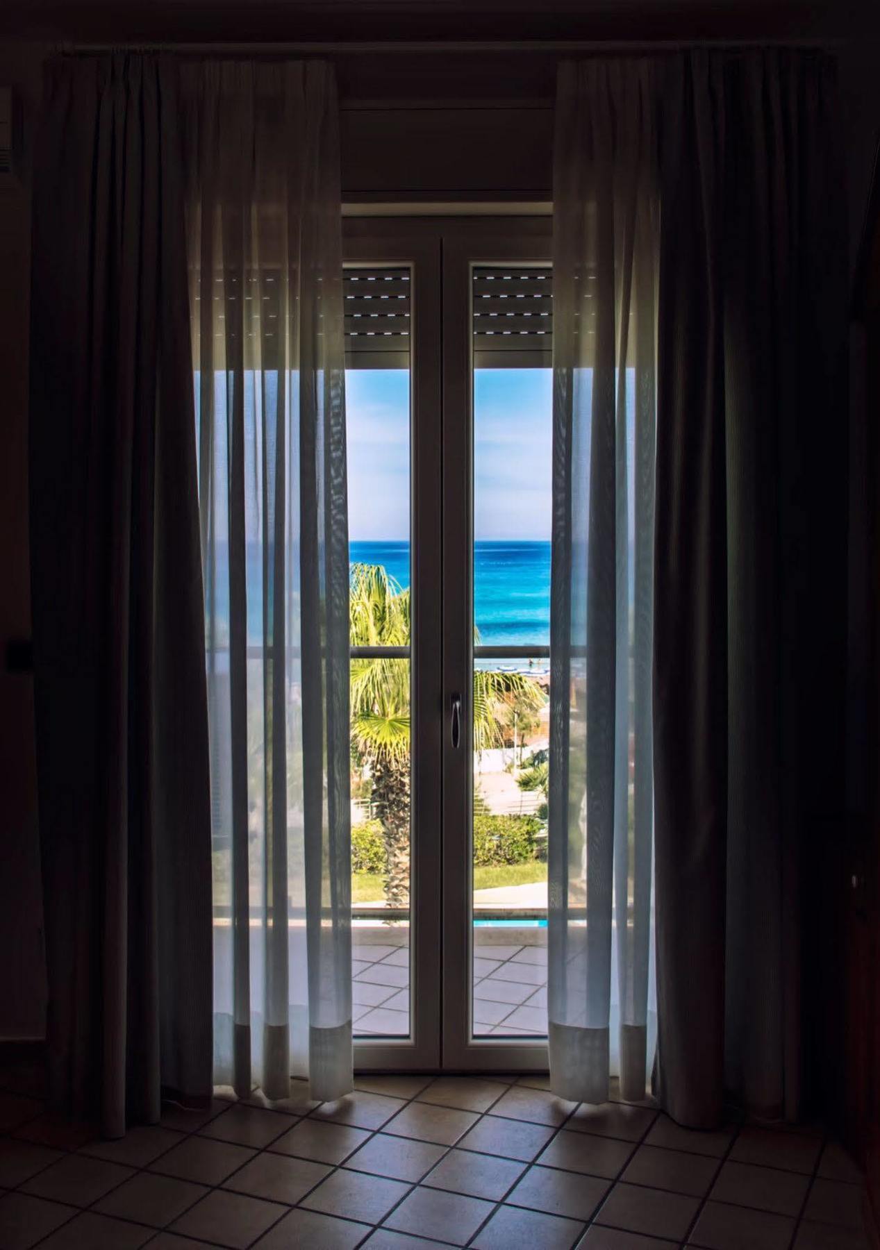 איסולה דלה פמינה Hotel Sirenetta מראה חיצוני תמונה