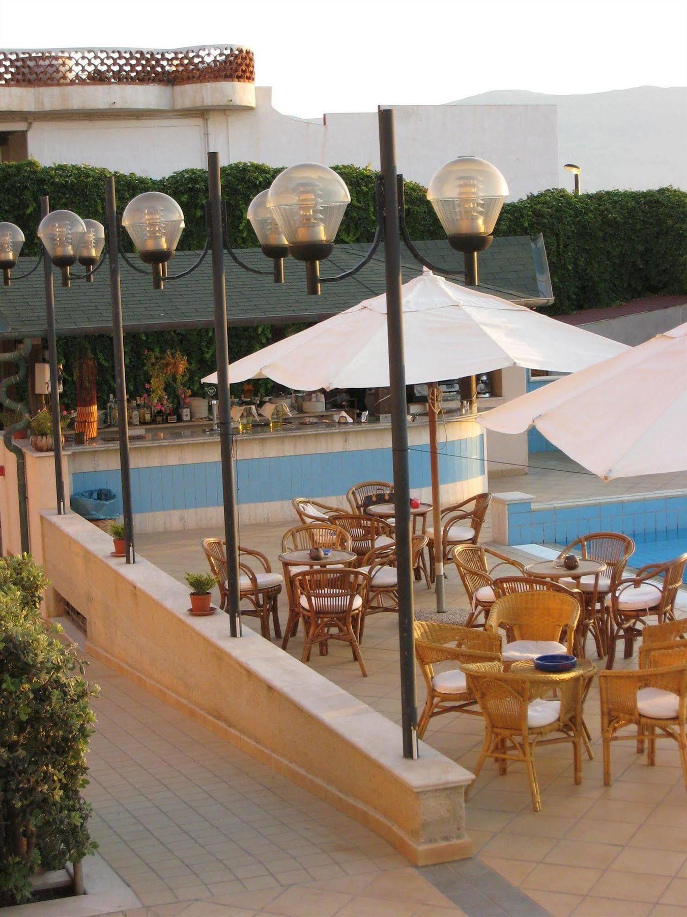 איסולה דלה פמינה Hotel Sirenetta מראה חיצוני תמונה