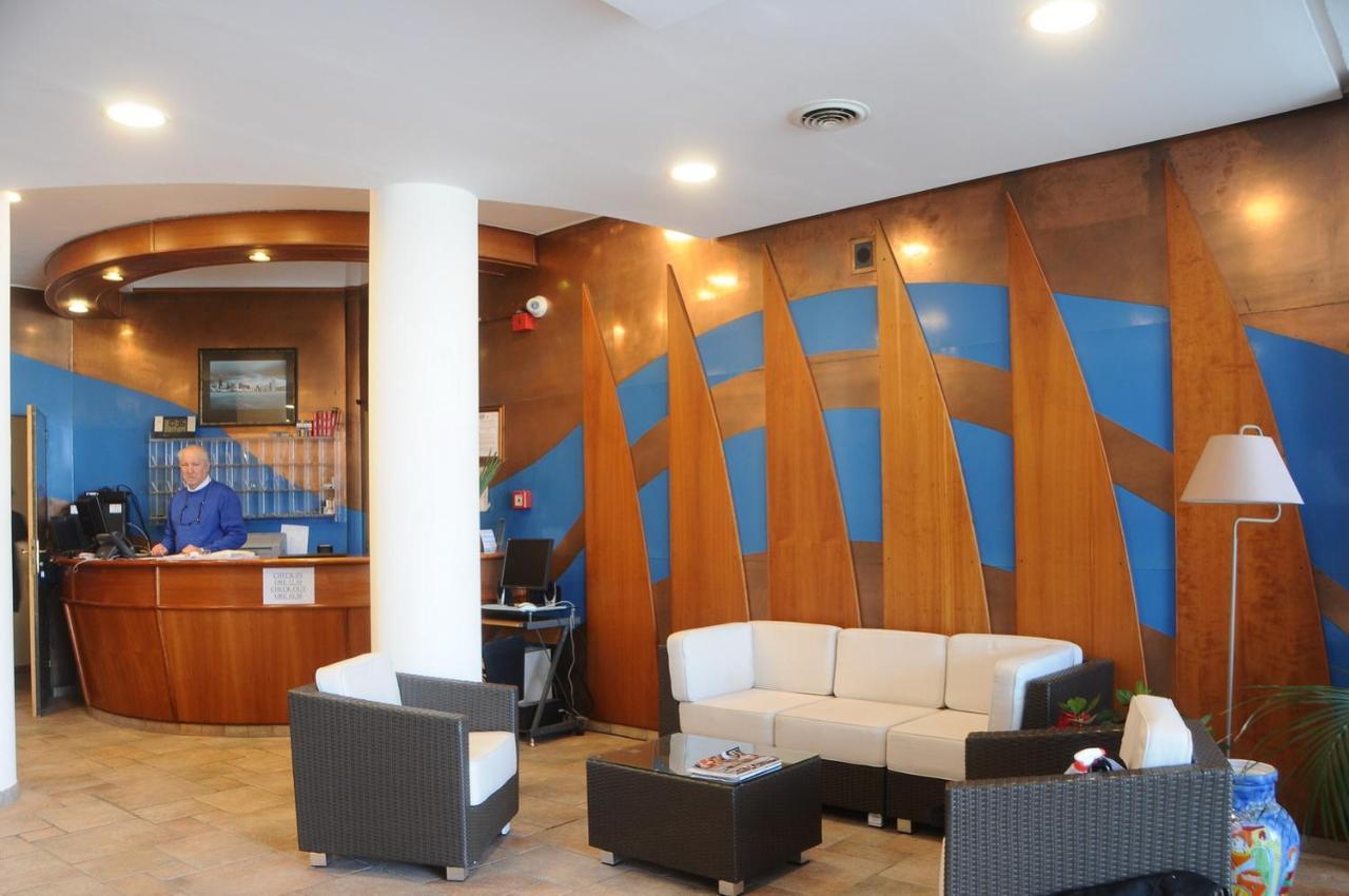איסולה דלה פמינה Hotel Sirenetta מראה חיצוני תמונה