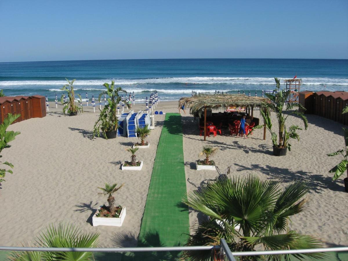 איסולה דלה פמינה Hotel Sirenetta מראה חיצוני תמונה