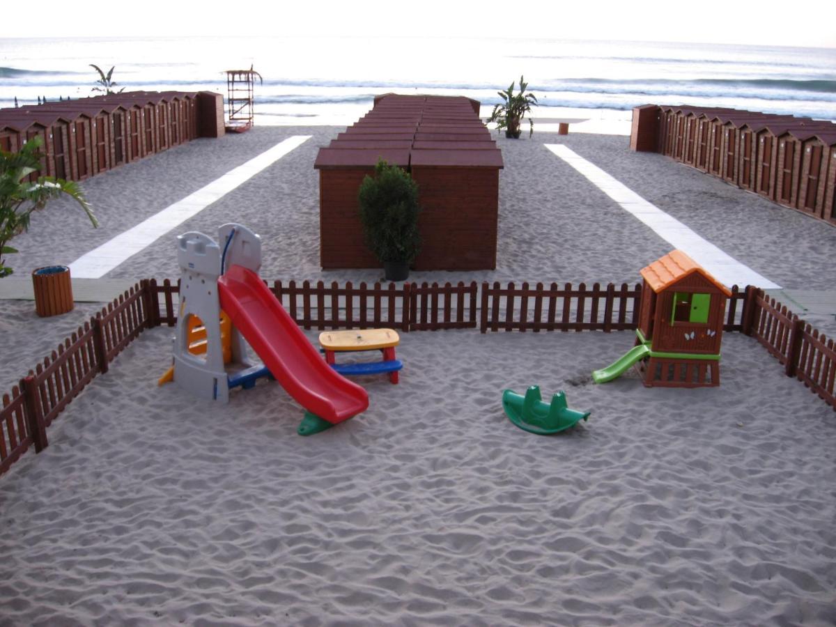 איסולה דלה פמינה Hotel Sirenetta מראה חיצוני תמונה